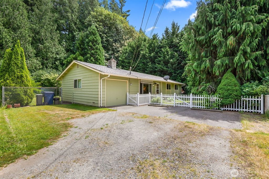 Photo of 313 147th Avenue SE, Snohomish, WA 98290 (MLS # 2542772)