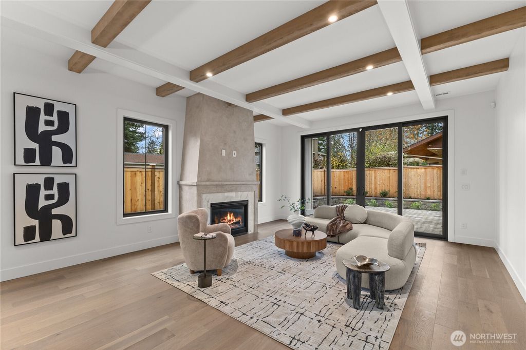 Photo of 10789 SE 10th Street, Bellevue, WA 98004 (MLS # 2474694)