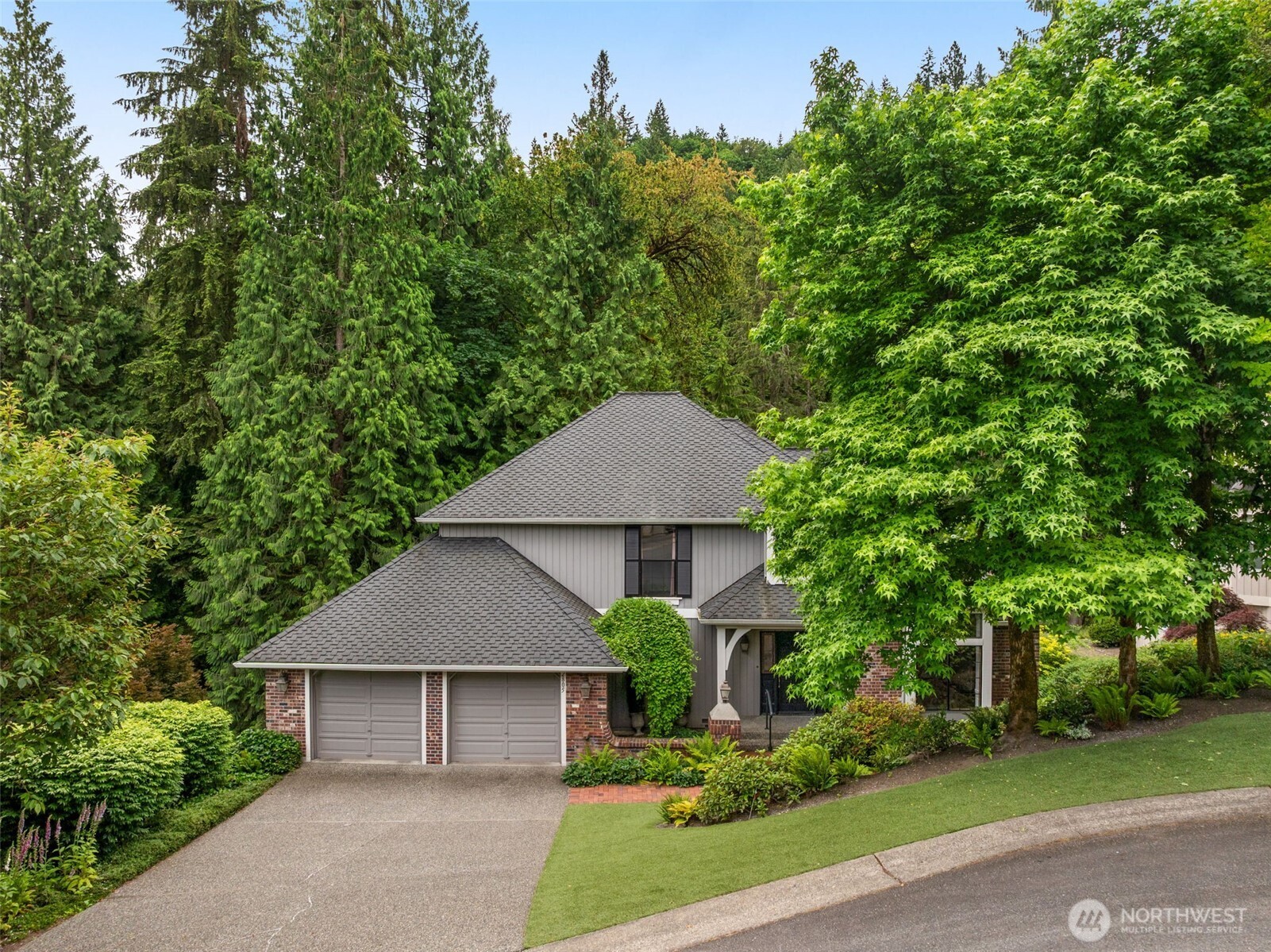 2805 NW Pine Cone Drive
