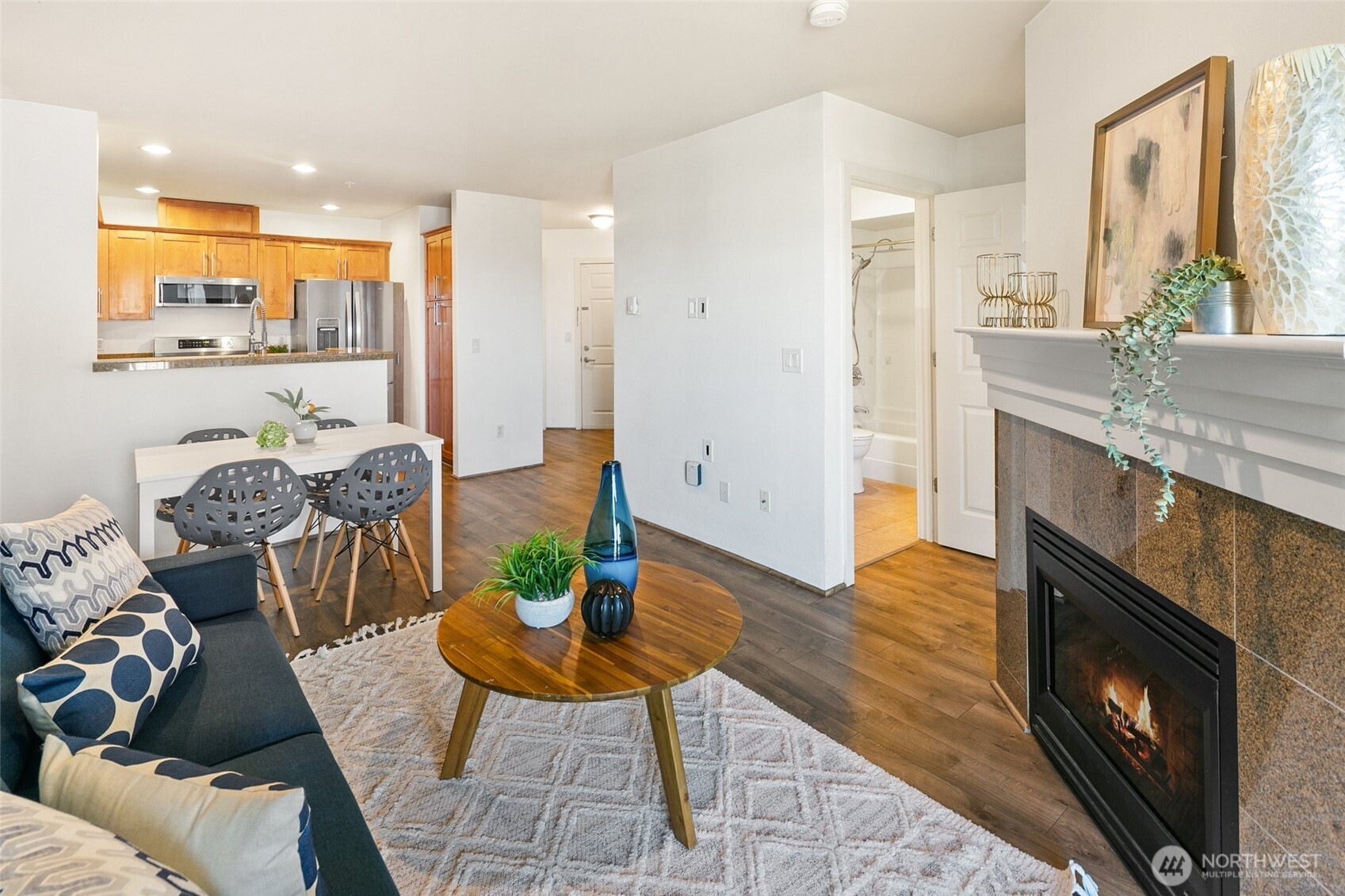 123 Queen Anne Avenue N 404