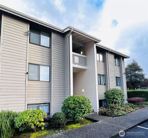 Photo of 1327 S Puget Drive #F-27, Renton, WA 98055 (MLS # 2465121)