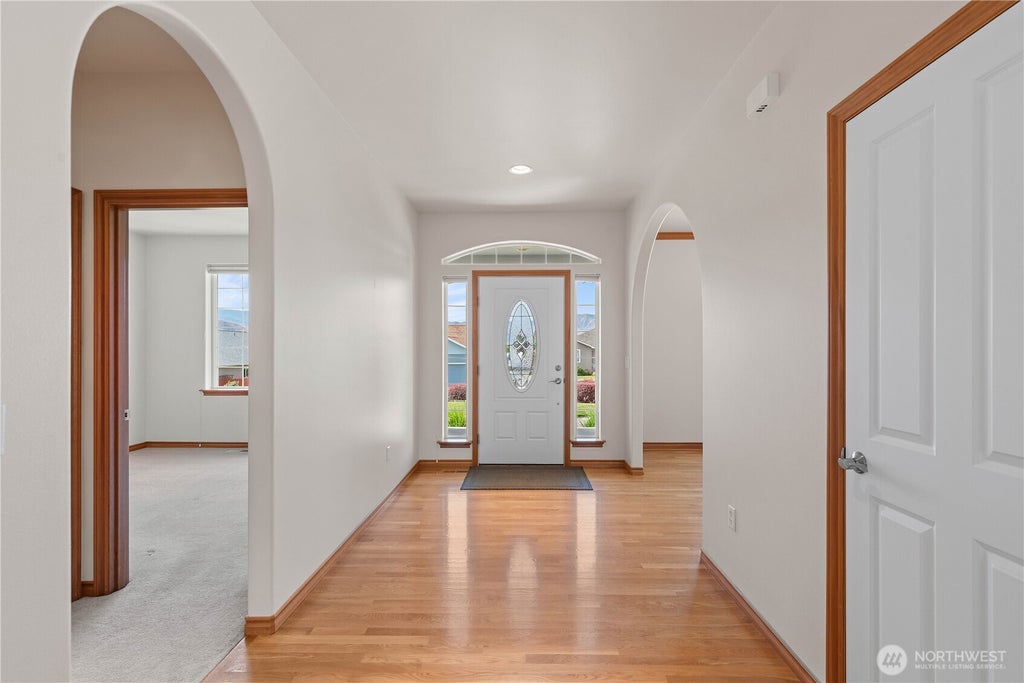 Photo of 25 S Mandolin Avenue, East Wenatchee, WA 98802 (MLS # 2580684)