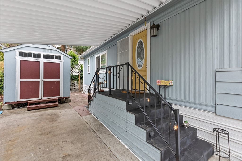 Photo of 23121 Edmonds Way #22, Edmonds, WA 98020 (MLS # 2140443)