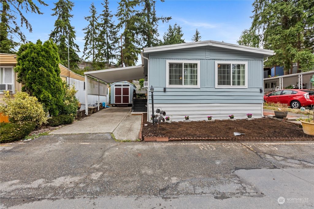 Photo of 23121 Edmonds Way #22, Edmonds, WA 98020 (MLS # 2140443)
