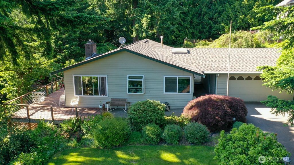 Photo of 19640 SE 29th Street, Sammamish, WA 98075 (MLS # 2431286)