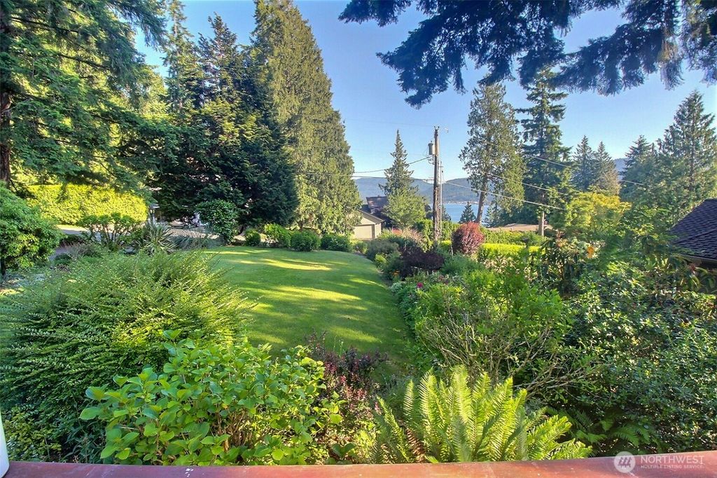 Photo of 19640 SE 29th Street, Sammamish, WA 98075 (MLS # 2431286)