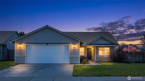 Photo of 400 E 28th Ave Ave, Ellensburg, WA 98926 (MLS # 2505540)