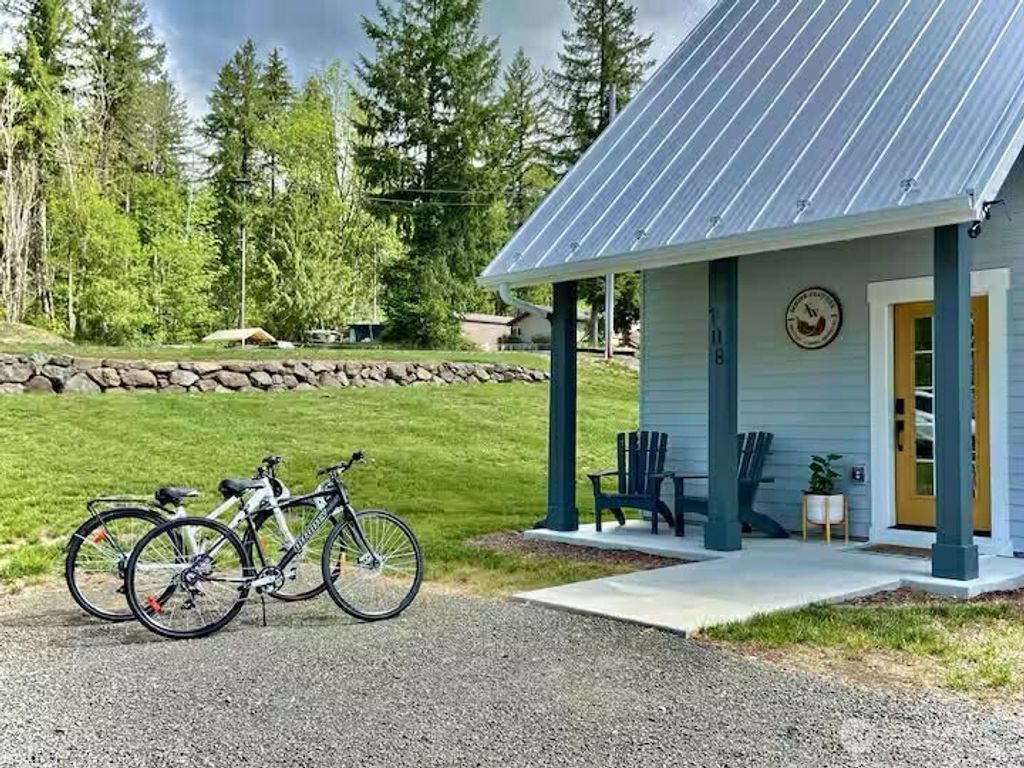 Photo of 108 Chief Kiona Rd, Silver Creek, WA 98585 (MLS # 2464029)