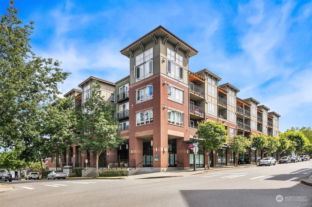 Photo of 1880 25th Avenue NE #315, Issaquah, WA 98029 (MLS # 2265231)