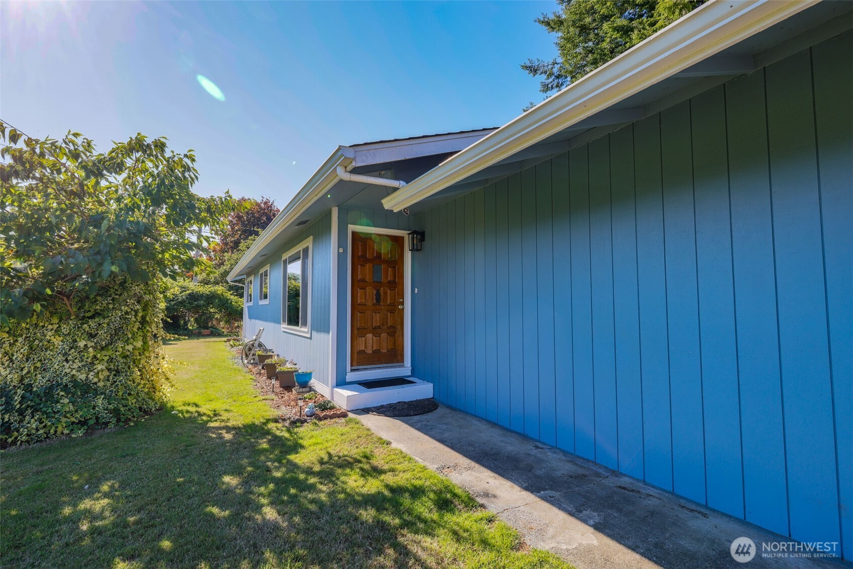 209 W Scott Street