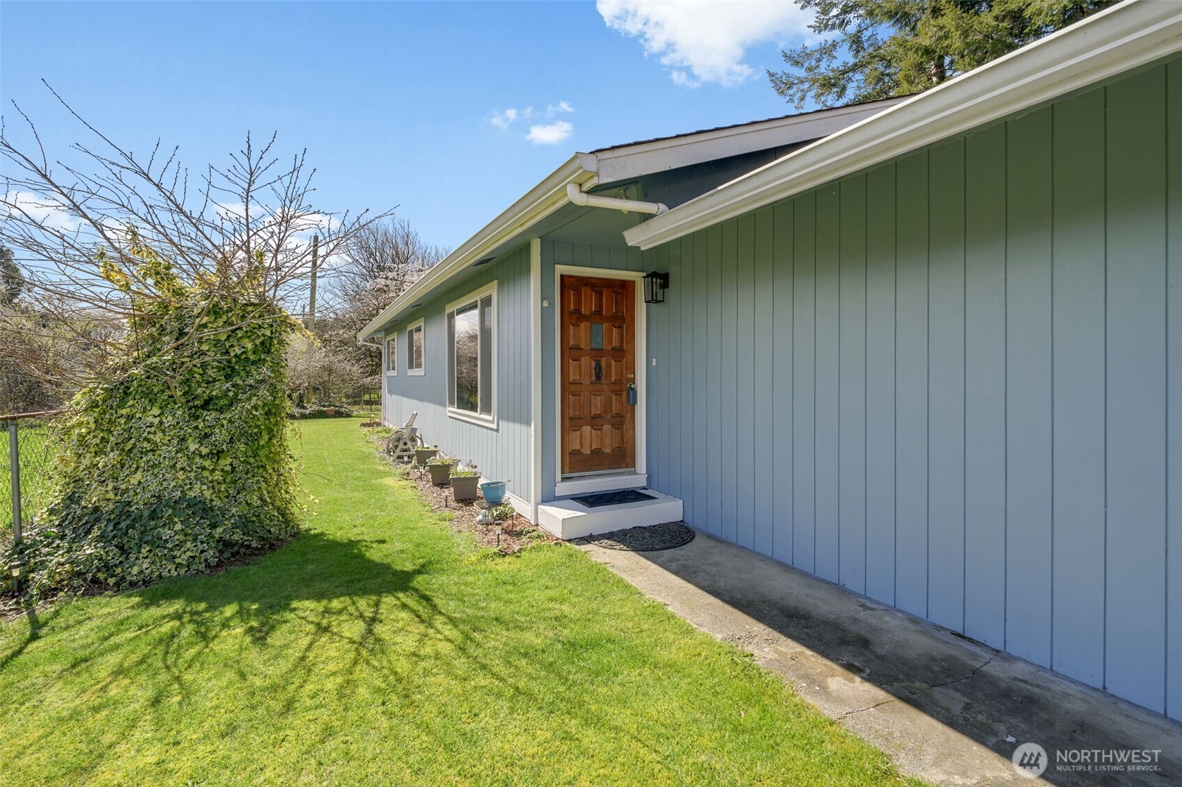 209 W Scott Street