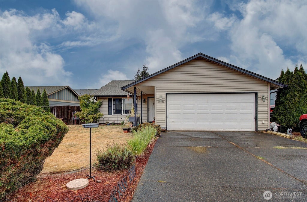 Photo of 16002 NE 74th Street, Vancouver, WA 98682 (MLS # 2577953)