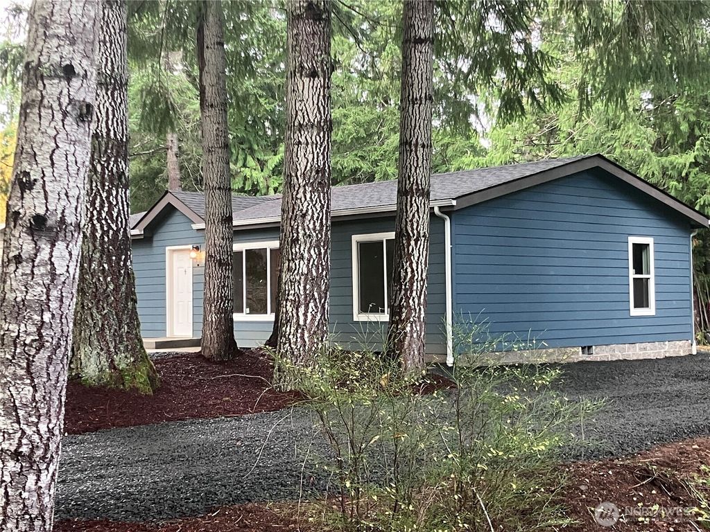Photo of 90 N Standstill Drive N, Hoodsport, WA 98548 (MLS # 2454753)