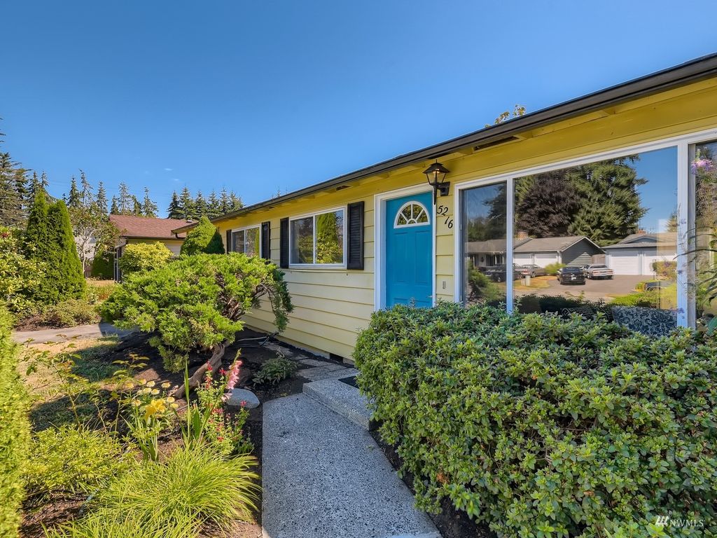 Photo of 5216 172nd Place SW, Lynnwood, WA 98037 (MLS # 1985154)