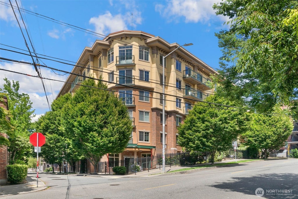 Photo of 700 E Denny Way #203, Seattle, WA 98122 (MLS # 2579333)