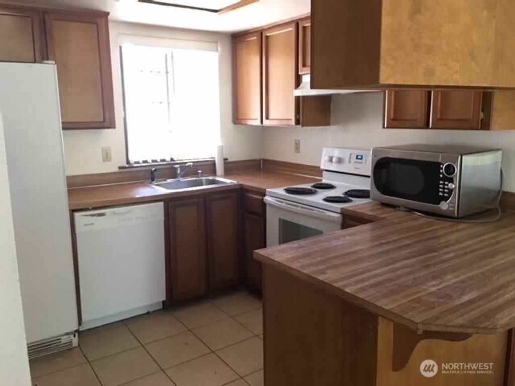 Photo of 5303 149th Street SW #4, Edmonds, WA 98026 (MLS # 2476143)