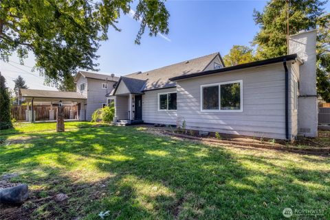 Photo of 312 McCabe Street, Walla Walla, WA 99362 (MLS # 2443269)