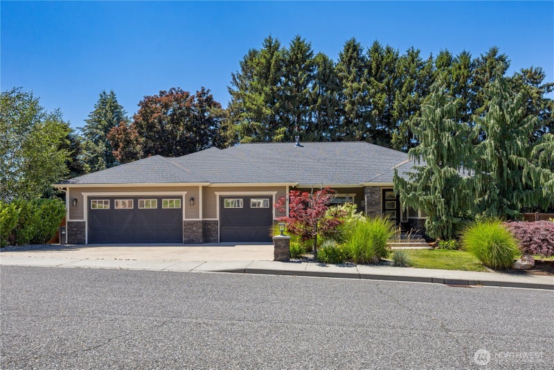 3484 Ashwood Drive