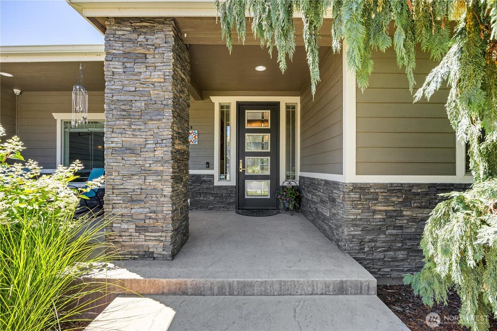 Photo of 3484 Ashwood Drive, East Wenatchee, WA 98802 (MLS # 2538793)