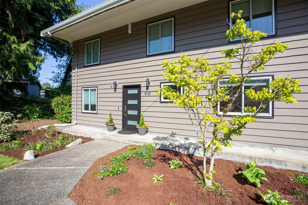 Photo of 9110 NE 179th Place, Bothell, WA 98011 (MLS # 2340201)