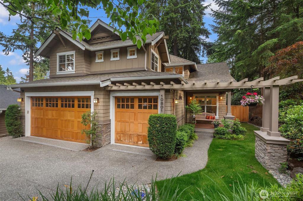 Photo of 10801 SE 28 Street, Bellevue, WA 98004 (MLS # 2394306)