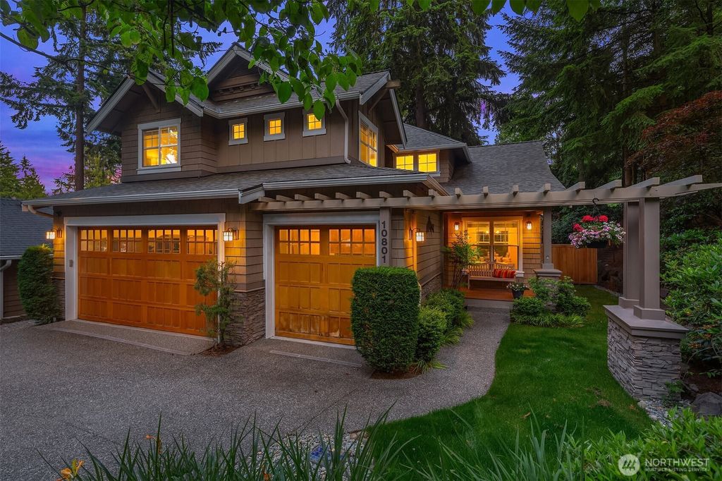 Photo of 10801 SE 28 Street, Bellevue, WA 98004 (MLS # 2394306)