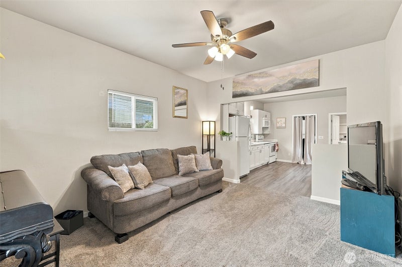 303 G Street SE