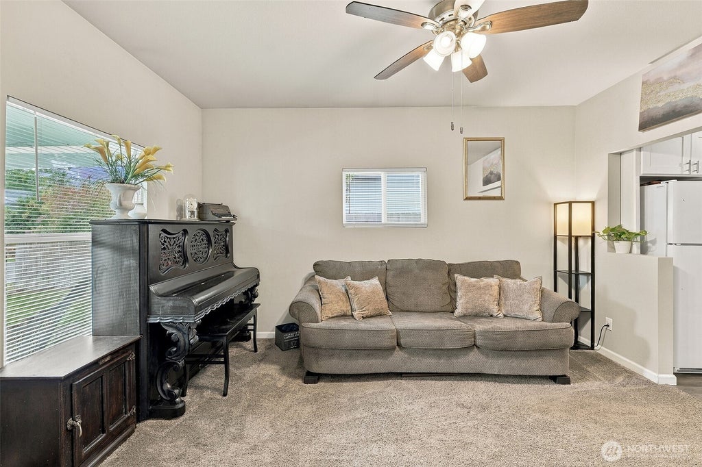 Photo of 303 G Street SE, Auburn, WA 98002 (MLS # 2590638)