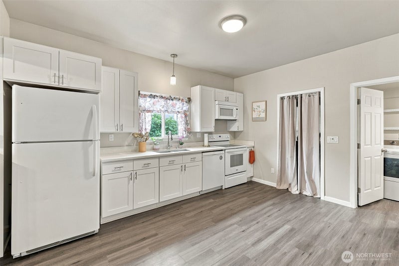 303 G Street SE