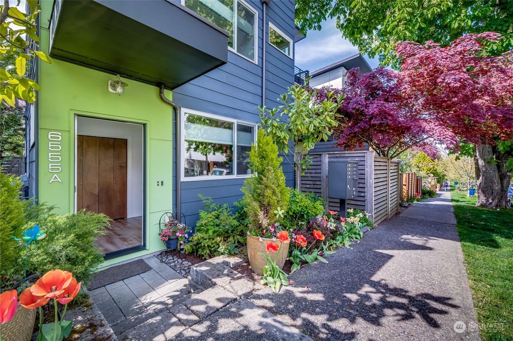 Photo of 6555 34th Avenue SW #A, Seattle, WA 98126 (MLS # 2228355)