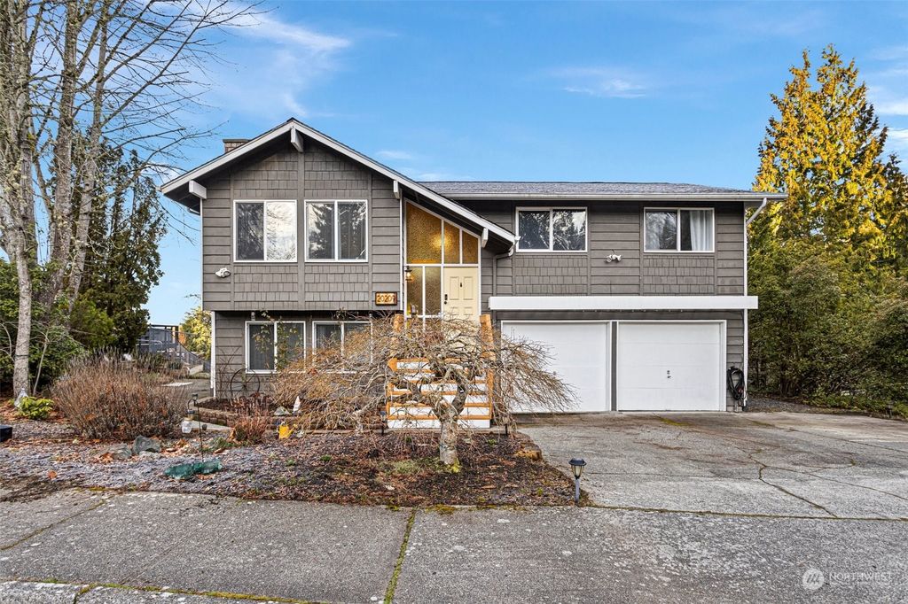 Photo of 20209 103rd Place NE, Bothell, WA 98011 (MLS # 2044040)