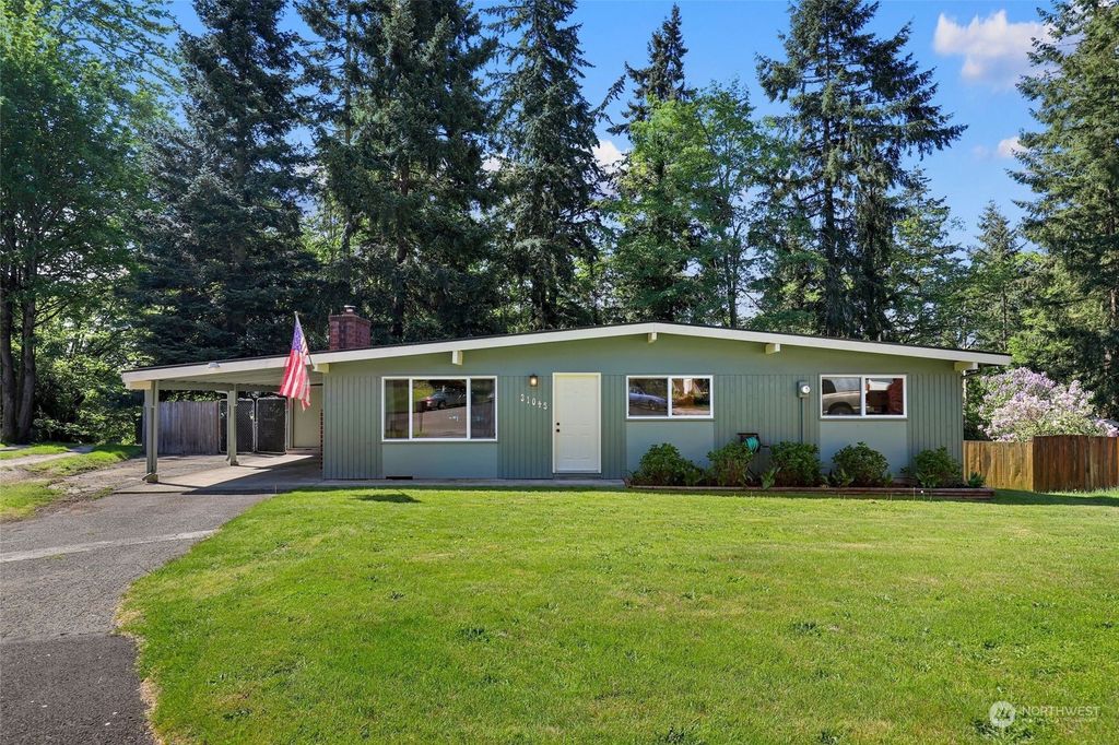 Photo of 31045 7th Avenue SW, Federal Way, WA 98023 (MLS # 2068743)