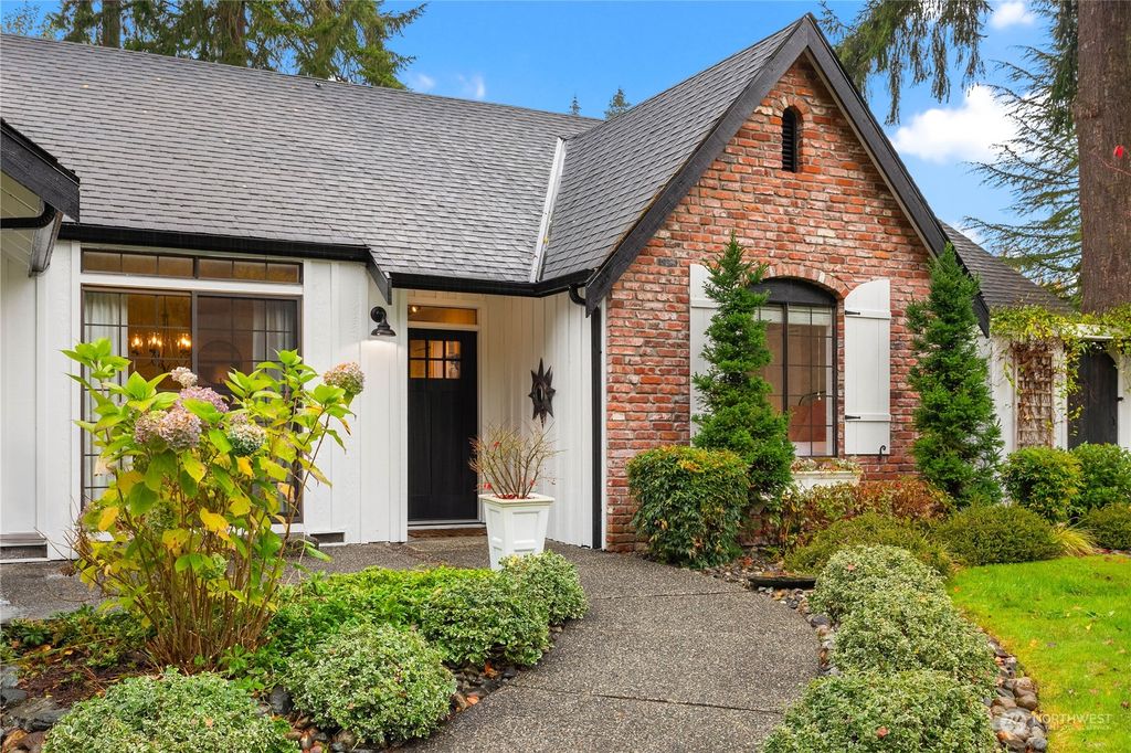Photo of 18830 Waverly Drive, Snohomish, WA 98296 (MLS # 2306643)