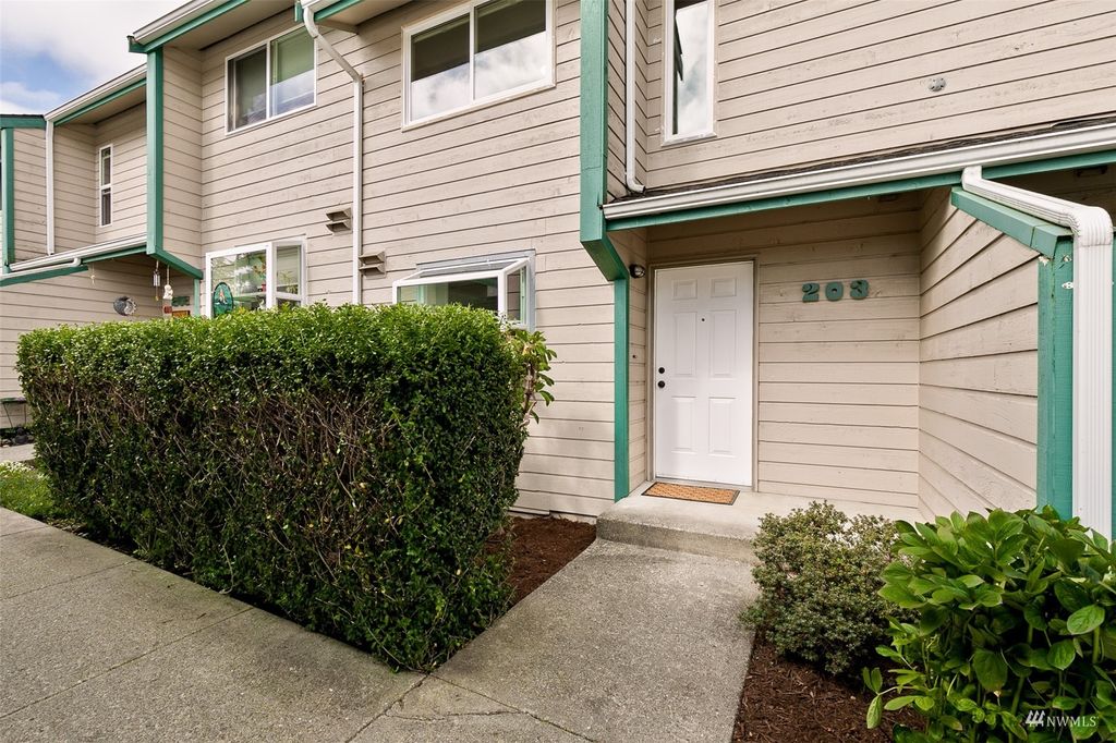 Photo of 702 5th Street #B203, Snohomish, WA 98290 (MLS # 1977310)