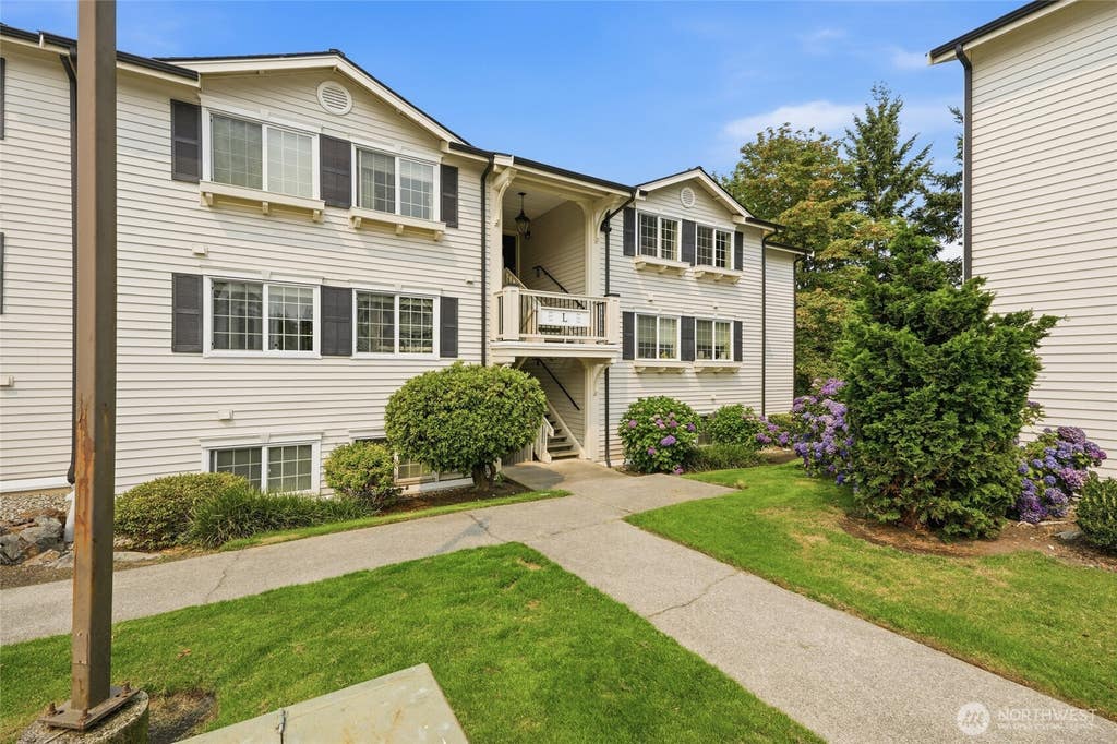 Photo of 12404 E Gibson Road #L306, Everett, WA 98204 (MLS # 2565073)