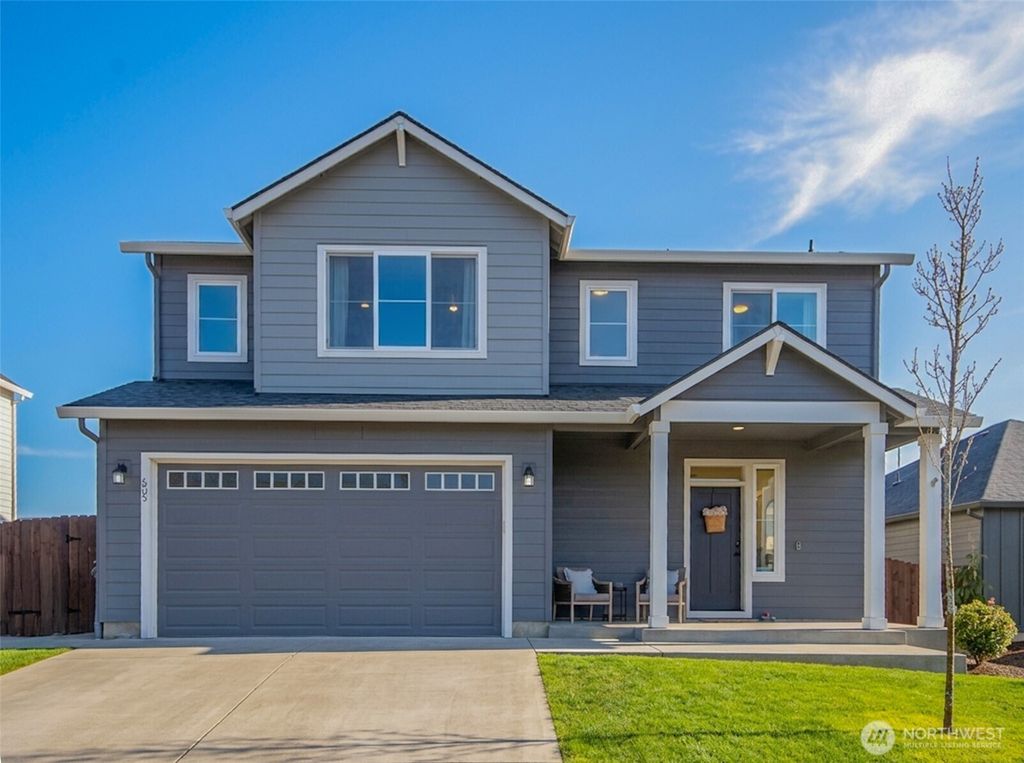 Photo of 605 Cardinal Ave Ave, Winlock, WA 98596 (MLS # 2495615)