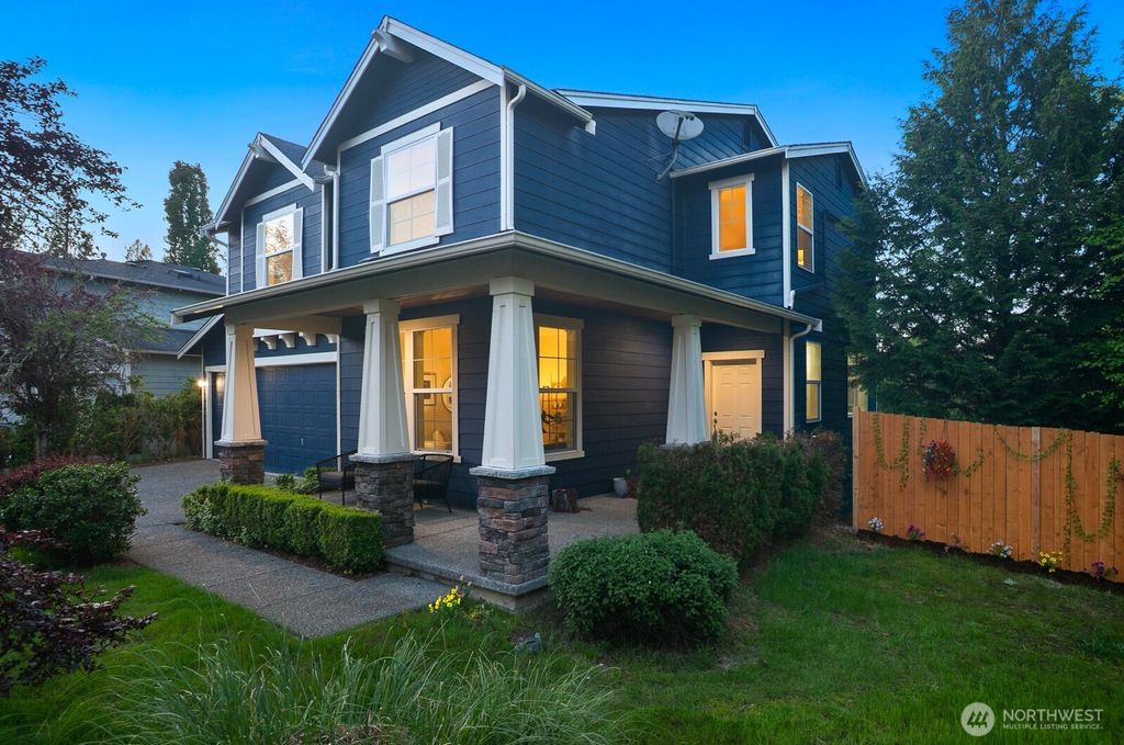 Photo of 252 245th Place NE, Sammamish, WA 98074 (MLS # 2523765)