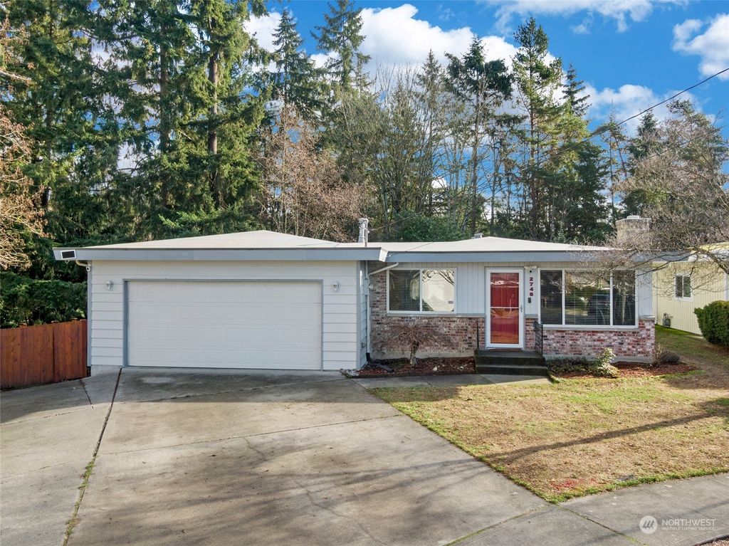 Photo of 2746 NE 24th Street, Renton, WA 98056 (MLS # 2028379)