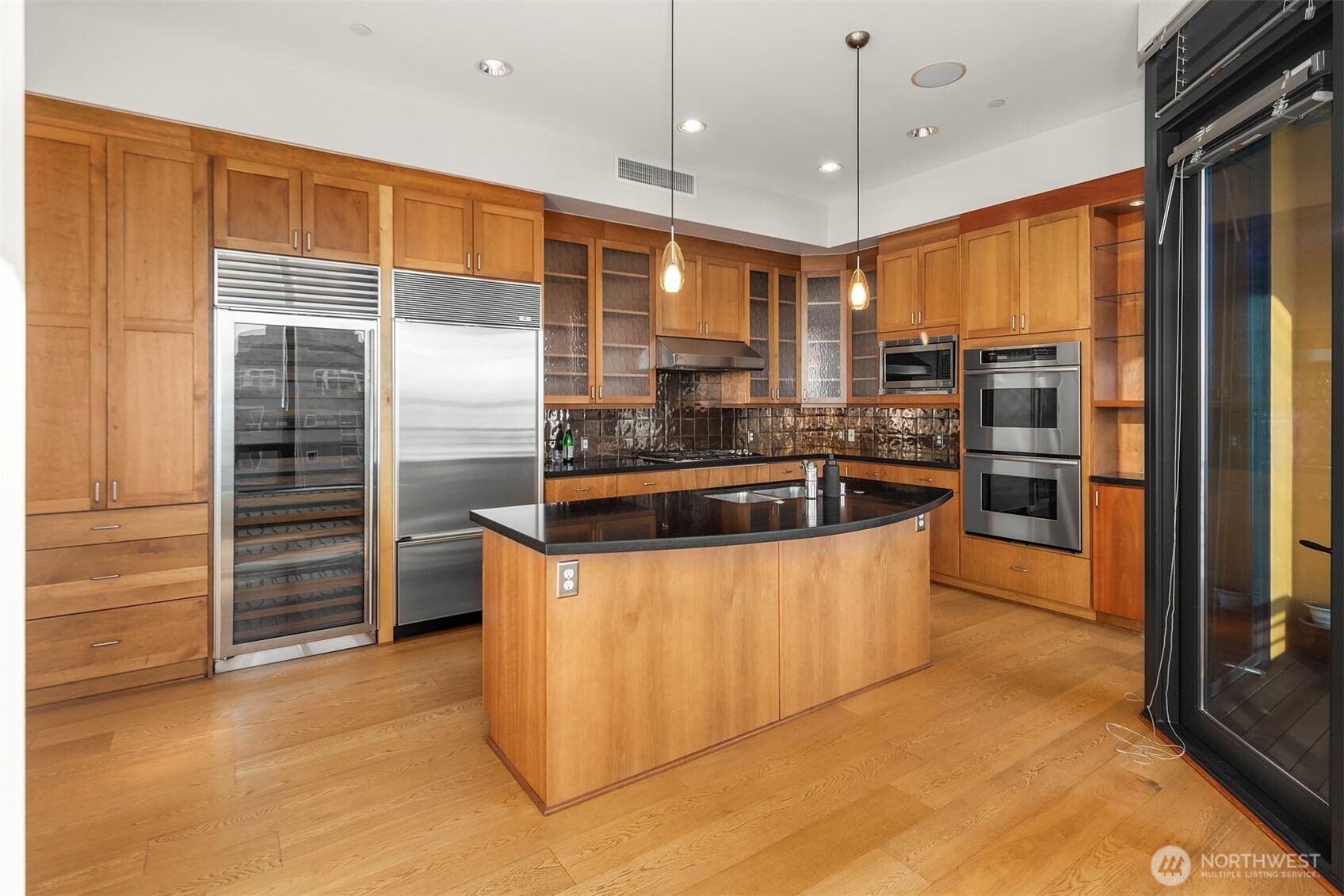 2716 Elliott Avenue 1204