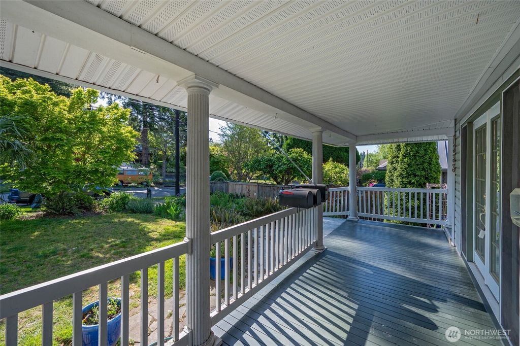 Photo of 7333 39th Avenue SW, Seattle, WA 98136 (MLS # 2391961)