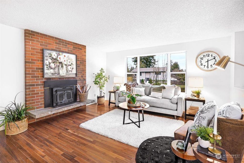 Photo of 11120 159th Avenue NE, Redmond, WA 98052 (MLS # 2201414)