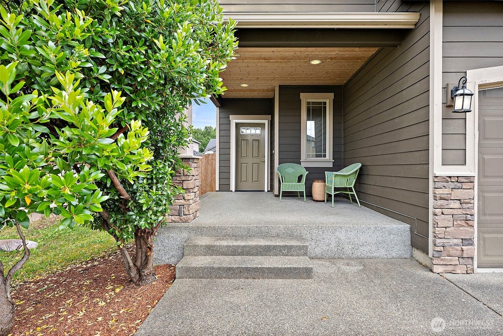 Photo of 916 Boatman Avenue NW, Orting, WA 98360 (MLS # 2538903)