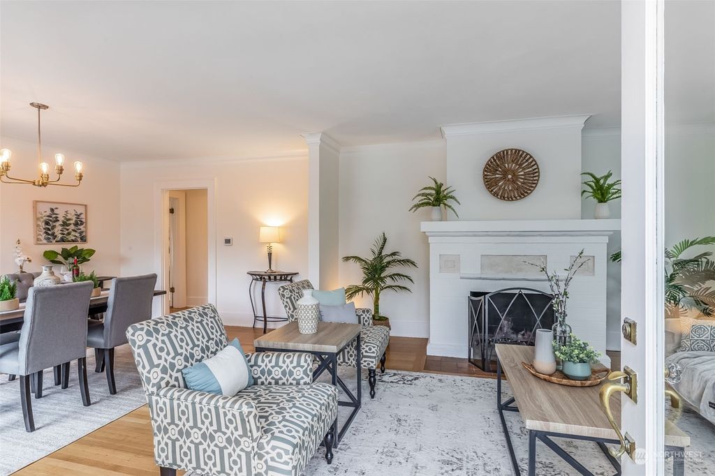 Photo of 1202 NE 70th Street, Seattle, WA 98115 (MLS # 2125195)