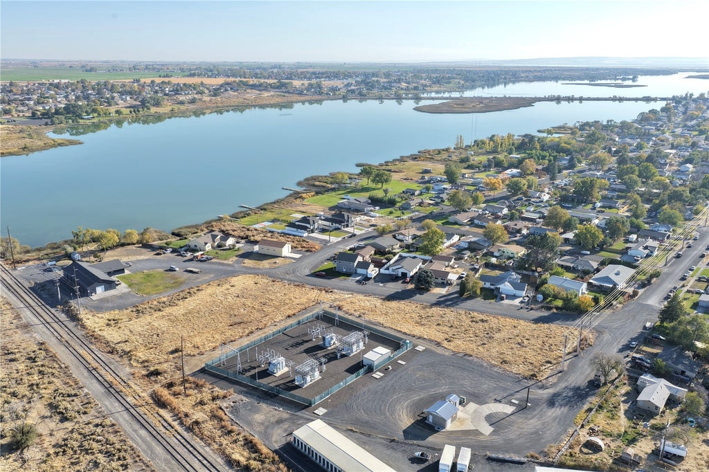 Photo of 0 S Pennivy Street, Moses Lake, WA 98837 (MLS # 2595450)
