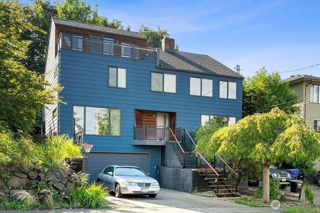 Photo of 5425 57th Avenue S, Seattle, WA 98118 (MLS # 2347586)