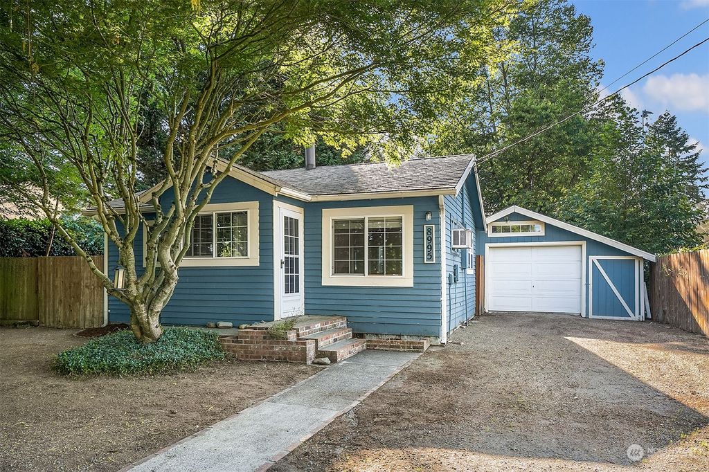 Photo of 8995 Meadowbrook Way SE, Snoqualmie, WA 98065 (MLS # 2128264)