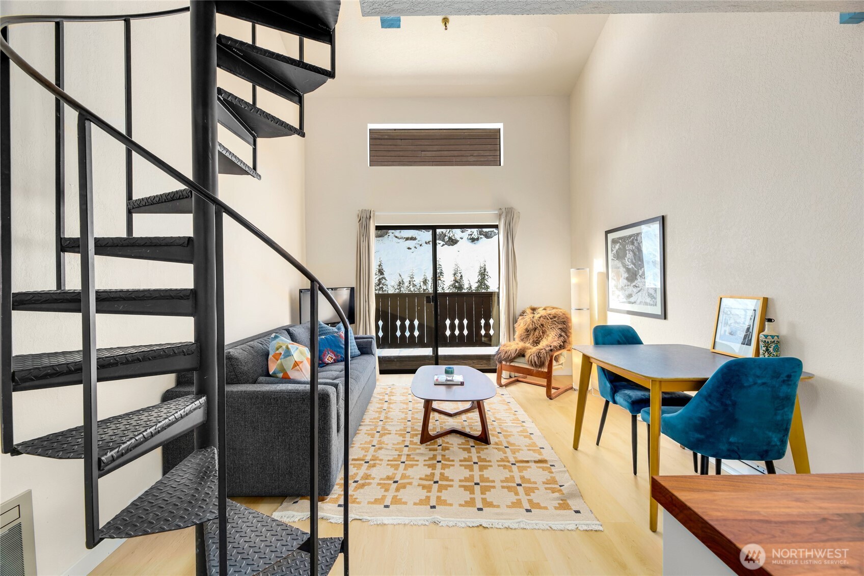 74 Erste Street 2106