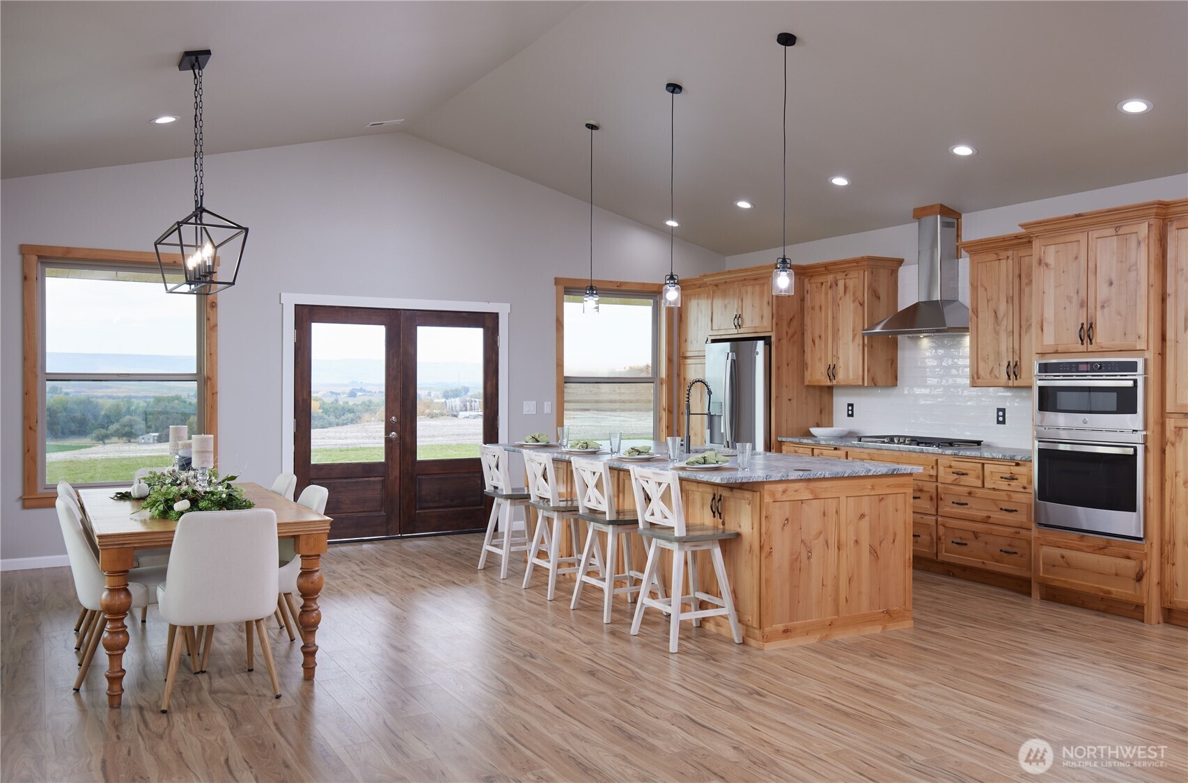 Walla Walla, Washington, 99362, United States, 5 Bedrooms Bedrooms, ,6 BathroomsBathrooms,Residential,Active,2021010