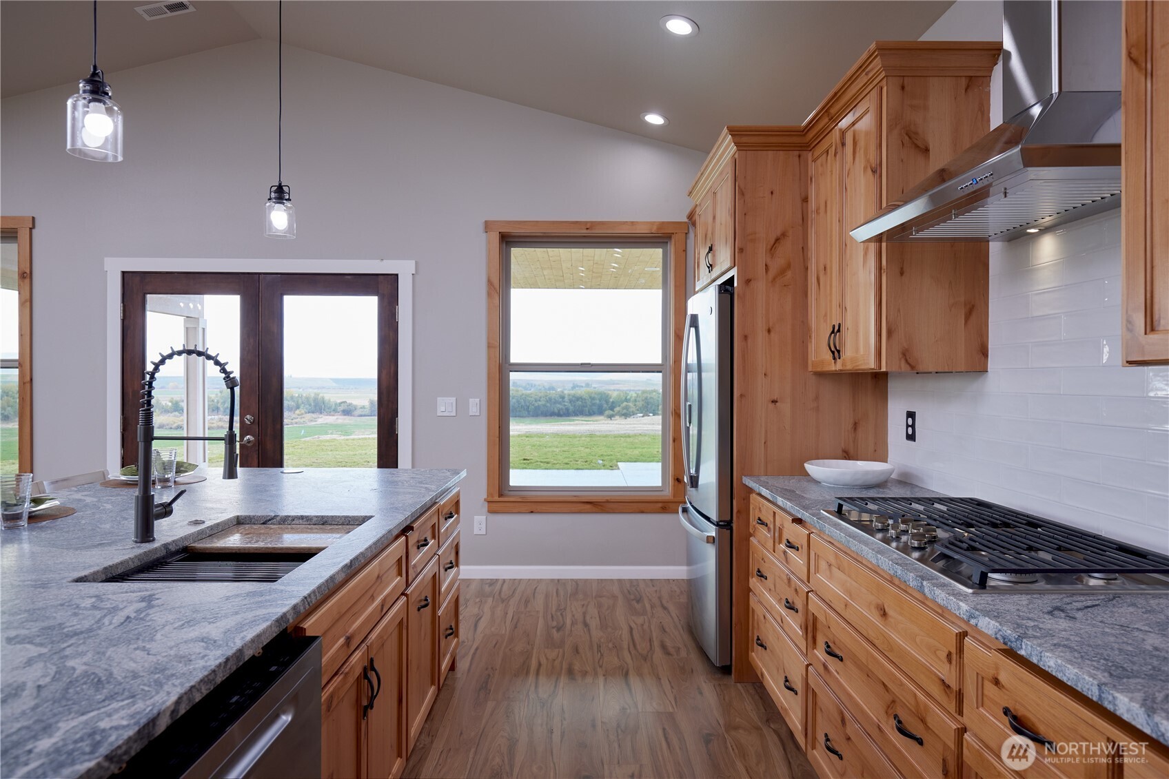 Walla Walla, Washington, 99362, United States, 5 Bedrooms Bedrooms, ,6 BathroomsBathrooms,Residential,Active,2021010