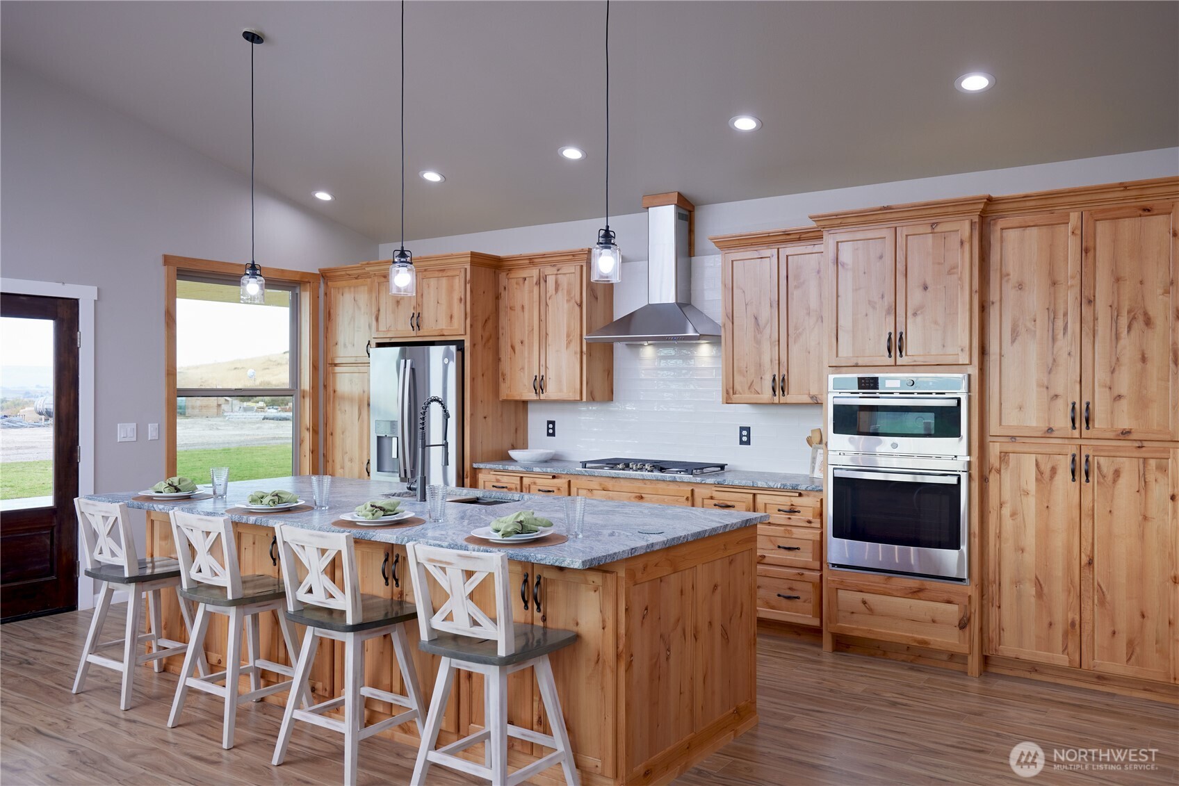 Walla Walla, Washington, 99362, United States, 5 Bedrooms Bedrooms, ,6 BathroomsBathrooms,Residential,Active,2021010
